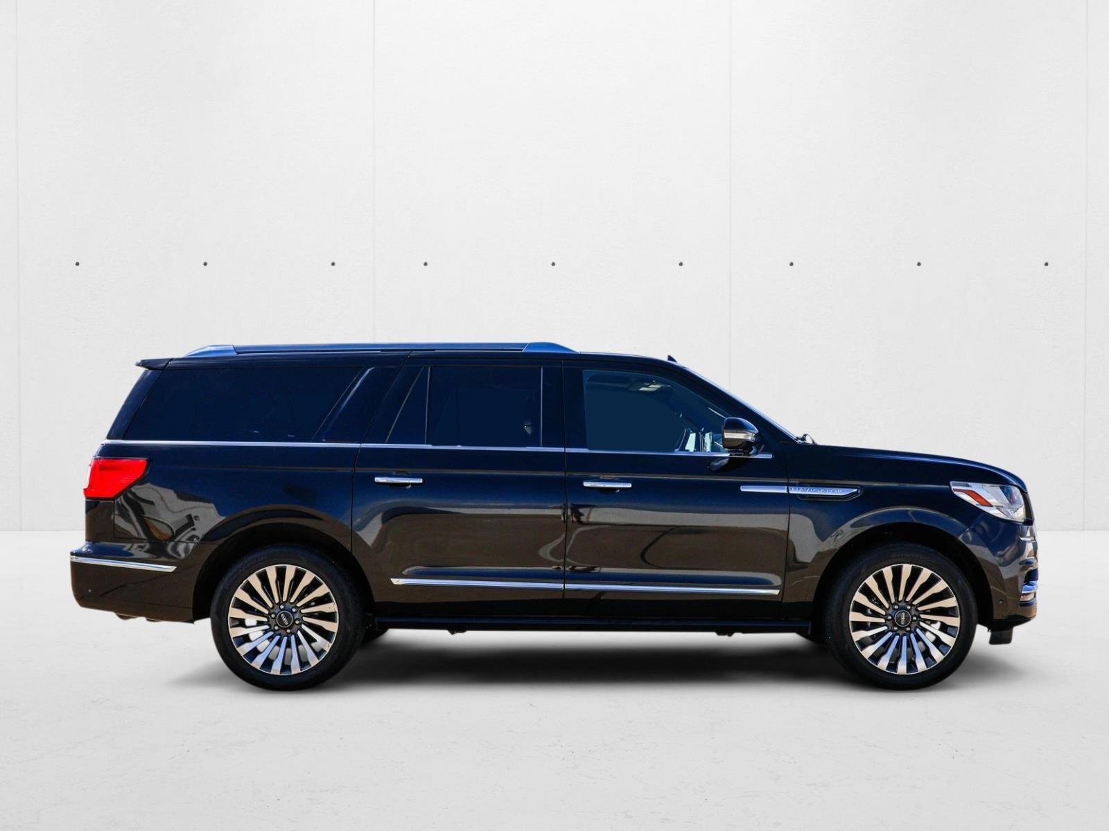 2019 Lincoln Navigator L Reserve photo 4
