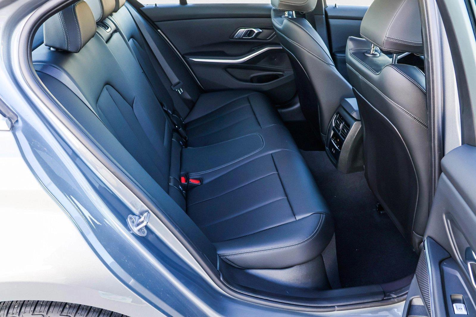 2025 BMW 330I - Image 25