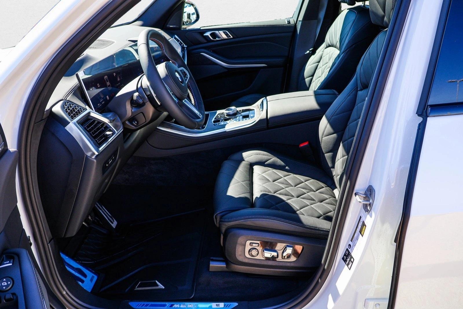 2026 BMW X5 M60i - Photo 12