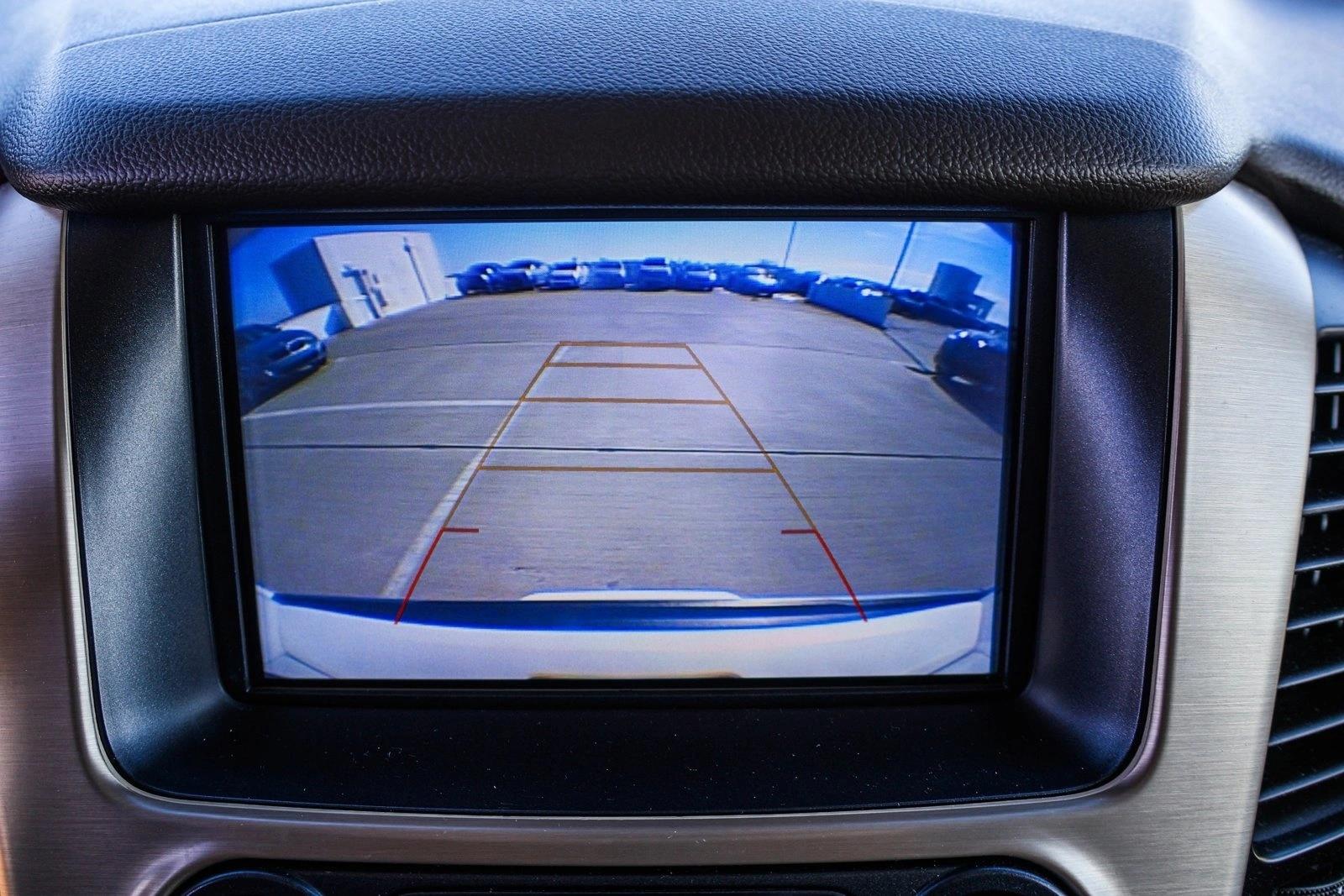 2019 GMC YUKON - Image 19