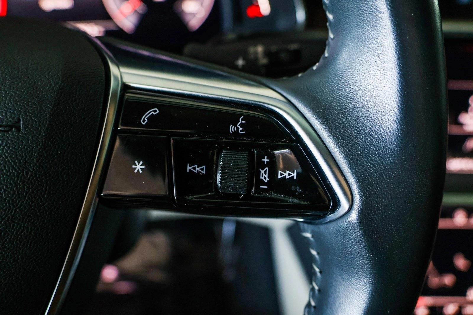 2020 AUDI A6 - Image 16