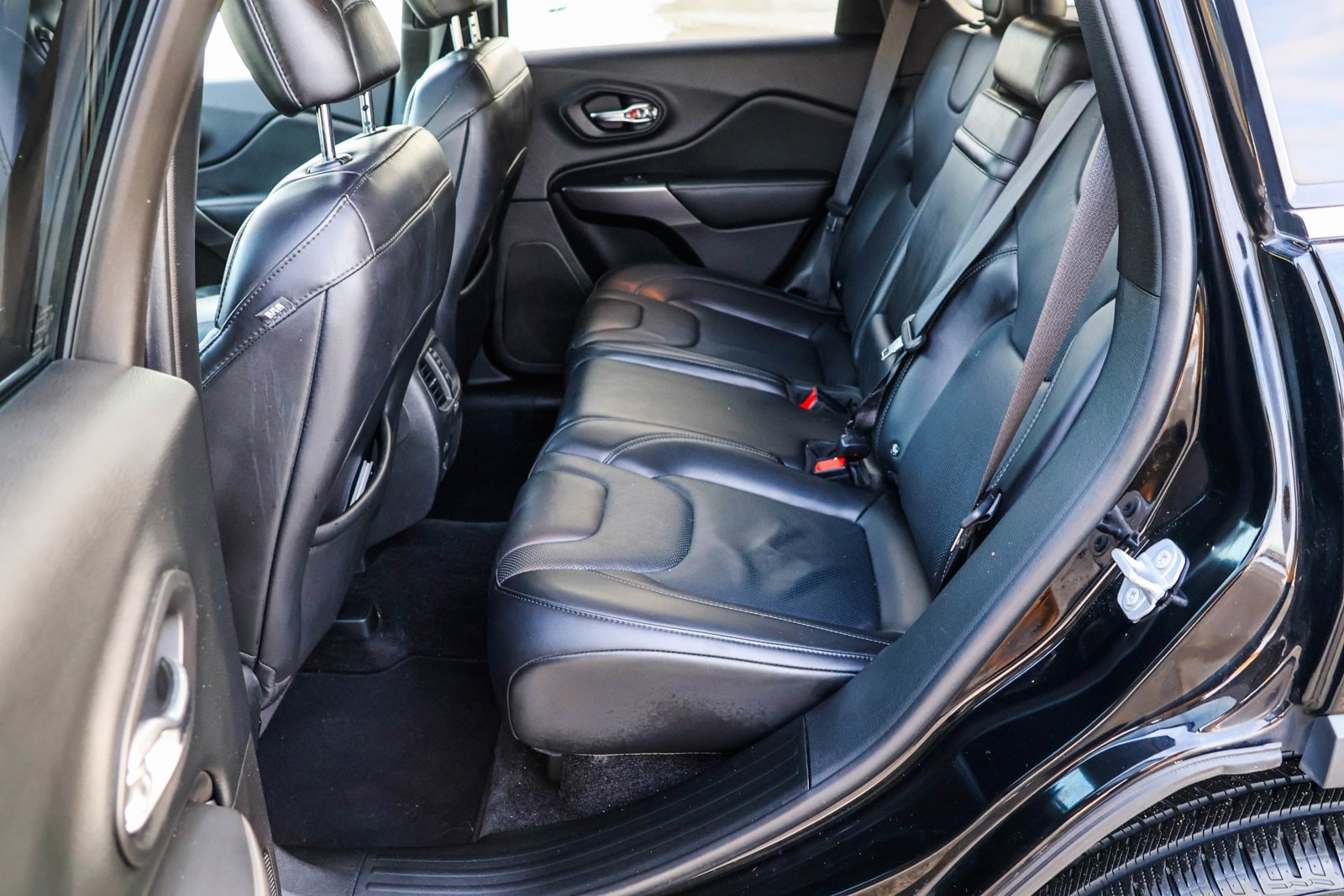 2019 JEEP CHEROKEE - Image 22