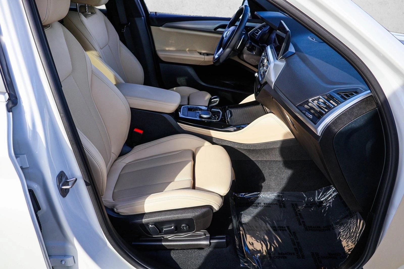 2025 BMW X4 - Image 29