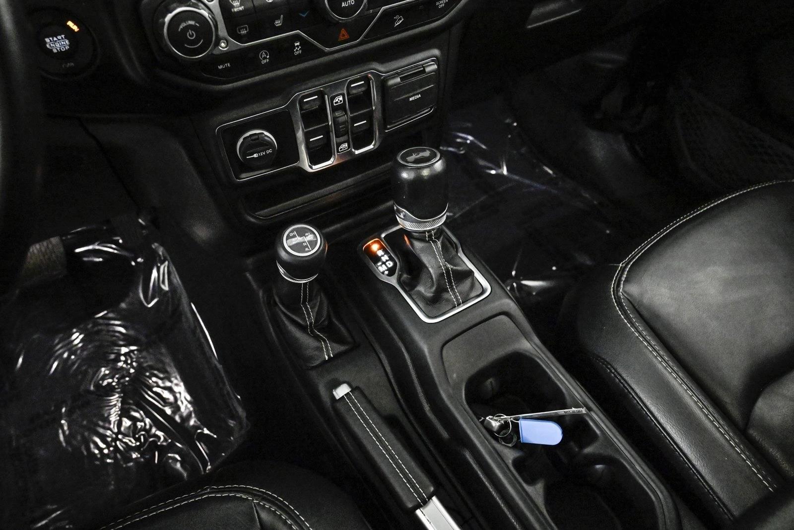 2020 JEEP WRANGLER - Image 11