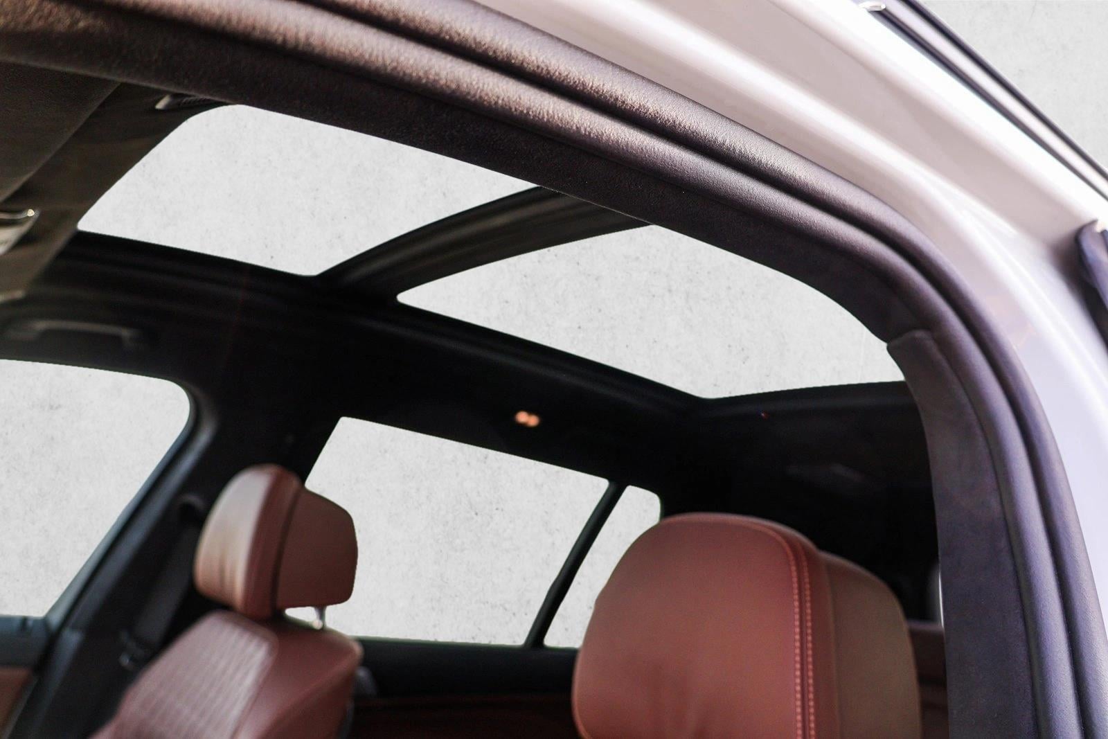 2025 BMW X7 - Image 11