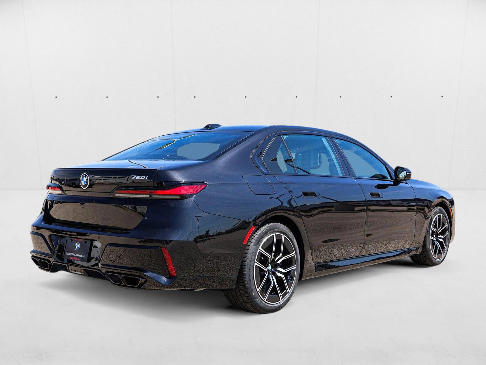 2025 BMW 7 Series 760i - Photo 5