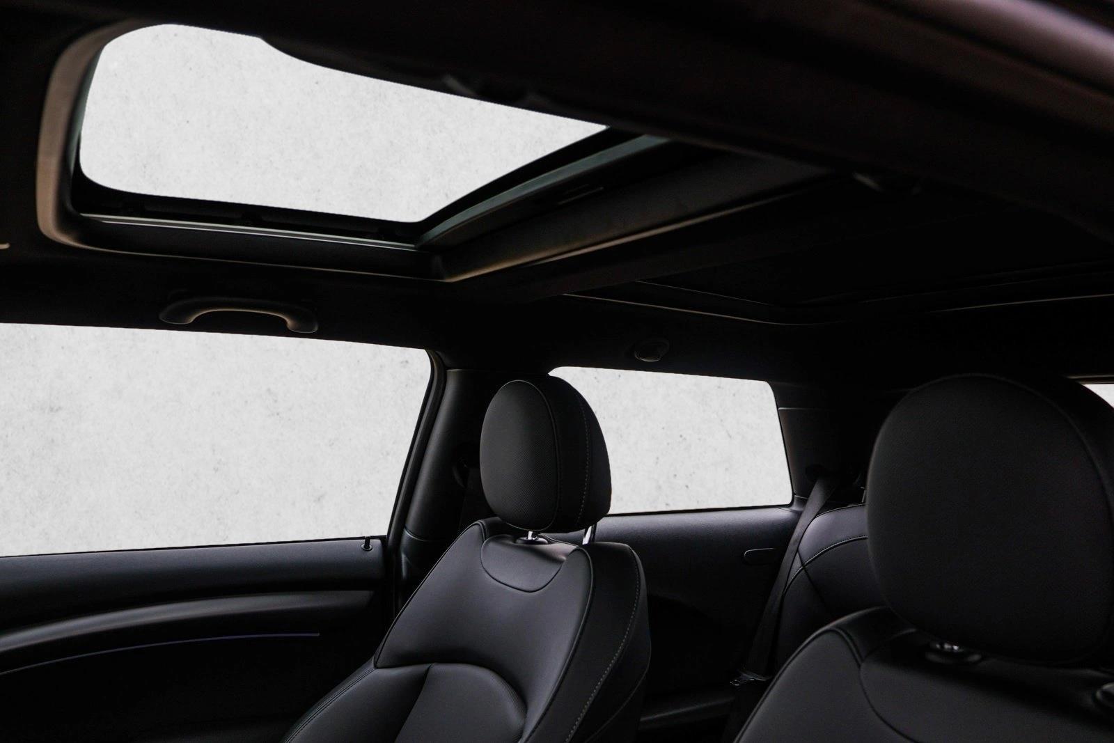 2022 MINI HARDTOP - Image 11