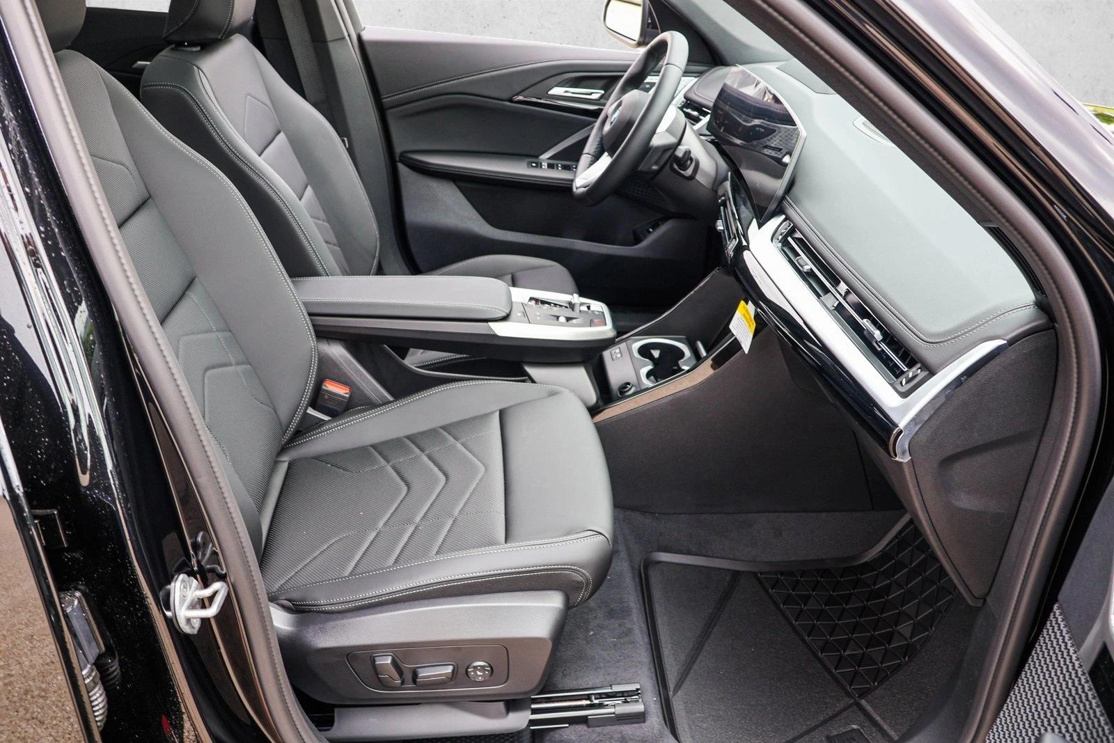 2025 BMW X1 - Image 25