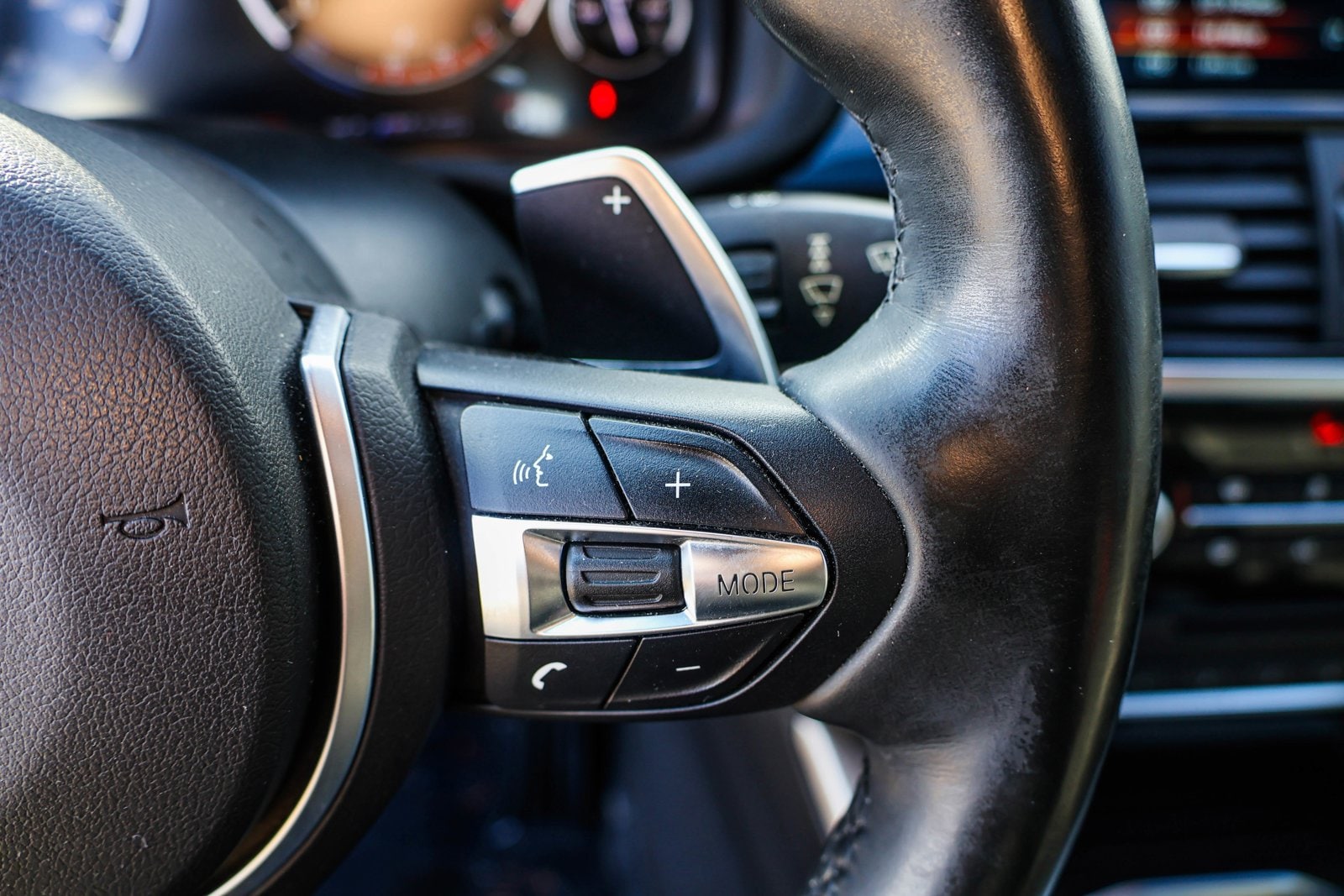 2017 BMW X4 - Image 16