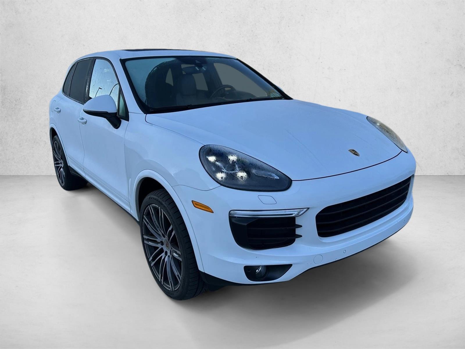 2017 Porsche Cayenne Platinum Edition photo 3