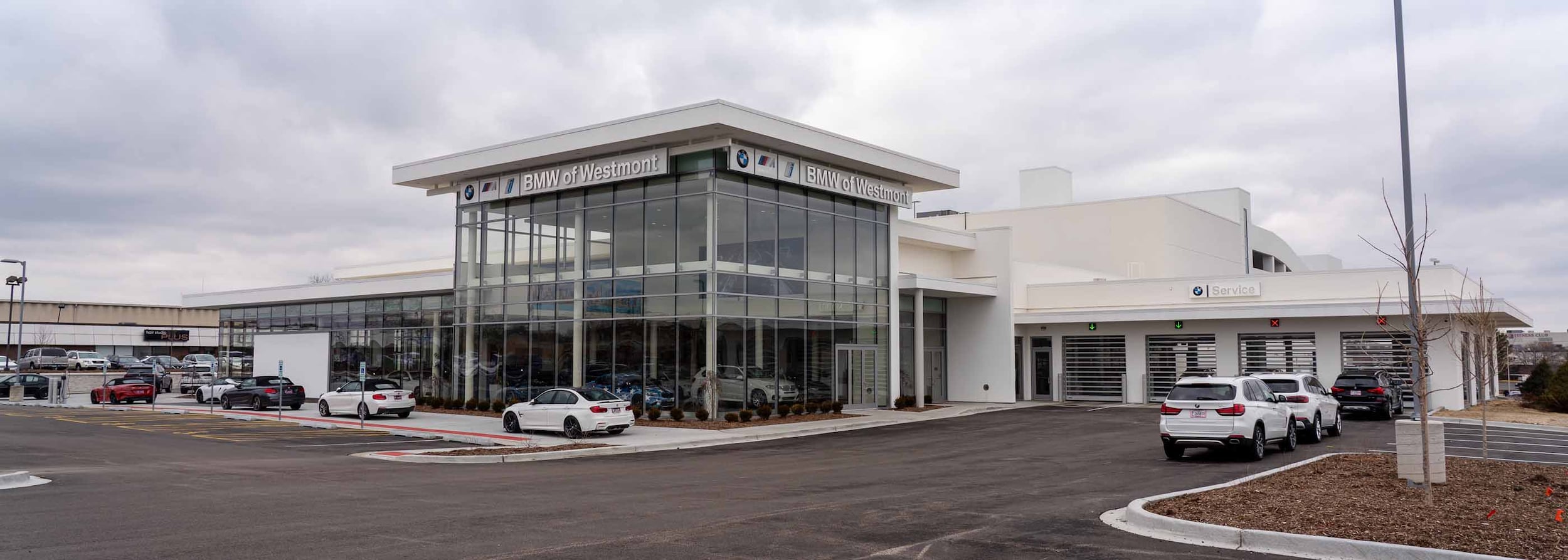Exterior view of Laurel BMW of Westmont