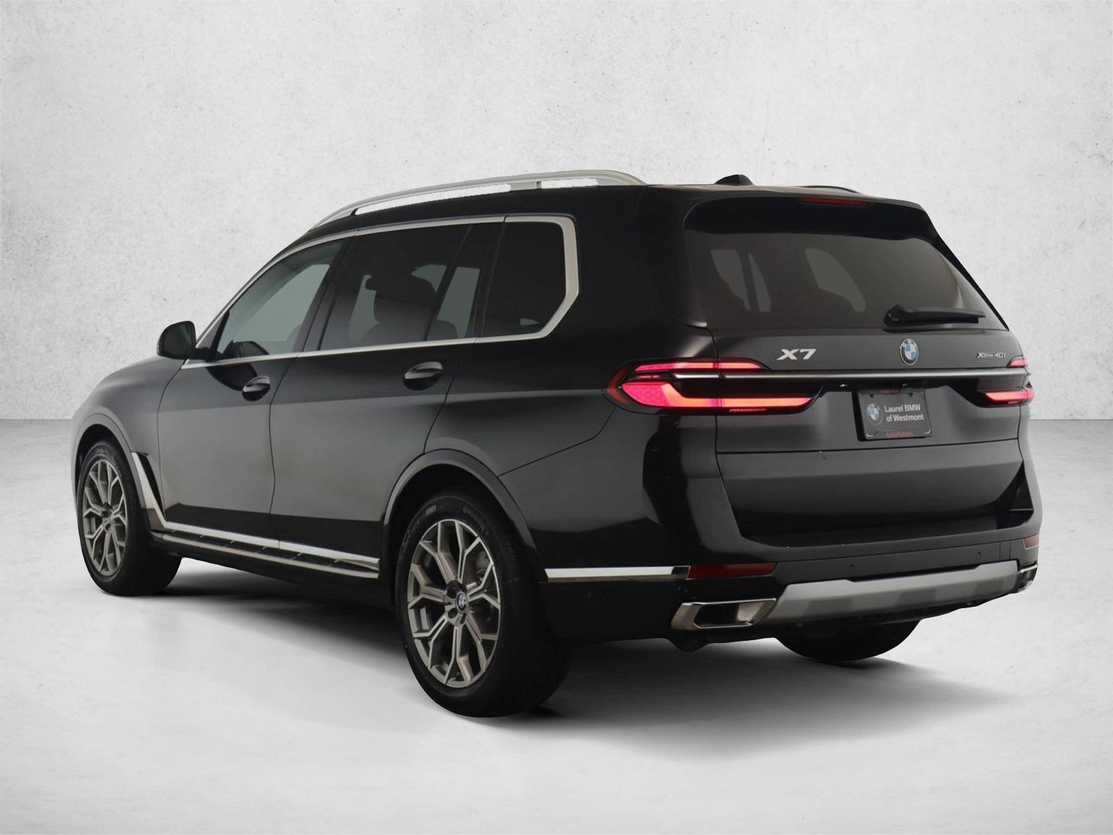 2025 BMW X7 - Image 7