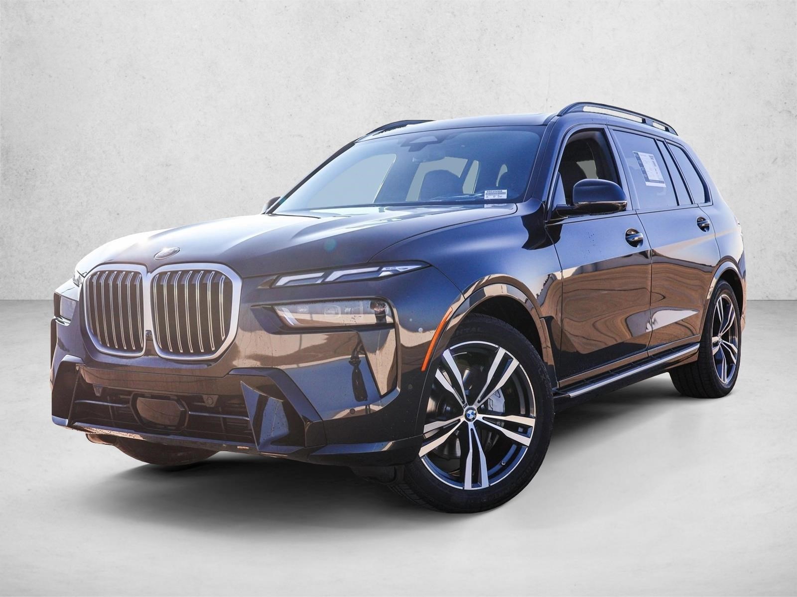 2025 BMW X7 - Image 1