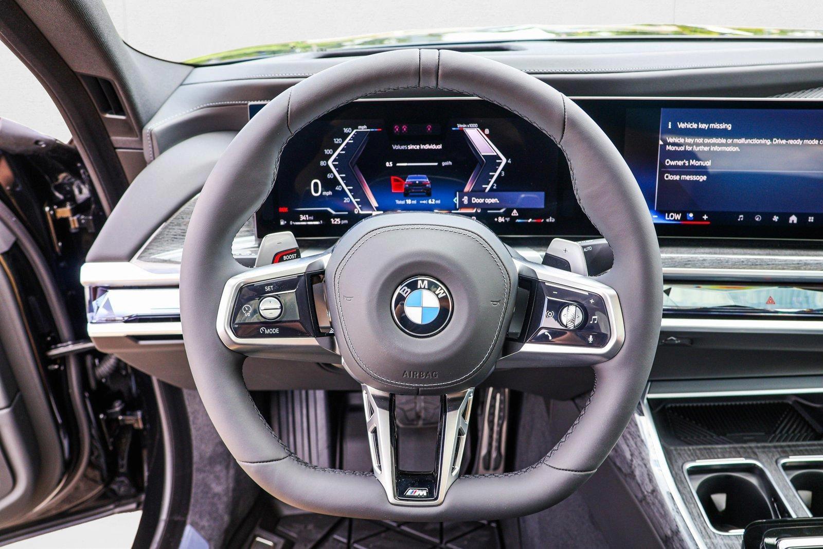 2025 BMW 7 Series 760i - Photo 13