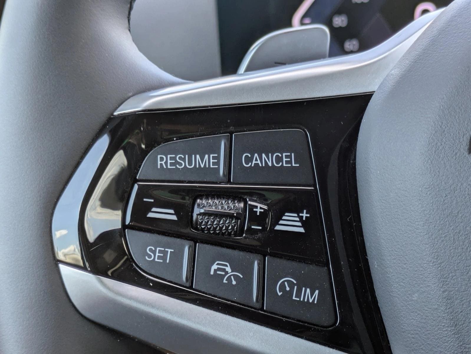 2025 BMW 330I - Image 9