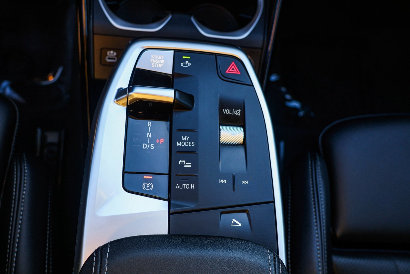 2025 BMW X1 - Image 21