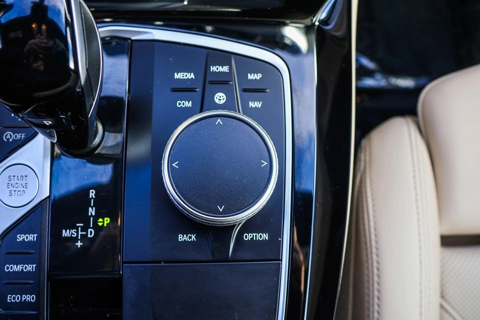 2025 BMW X4 - Image 22