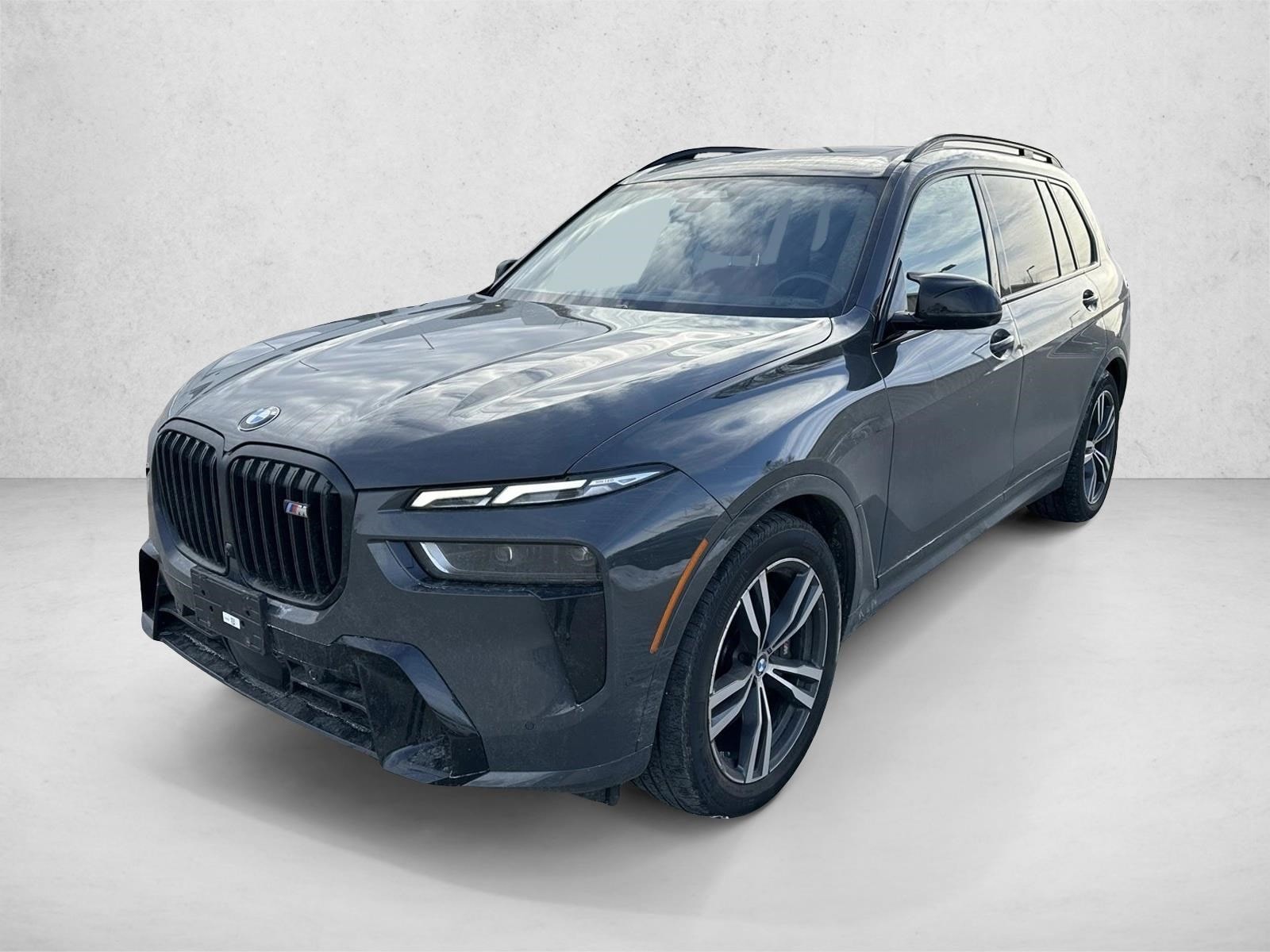 2023 BMW X7 M60i's photo