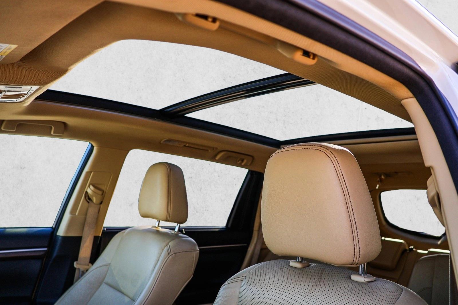 2016 TOYOTA HIGHLANDER - Image 11