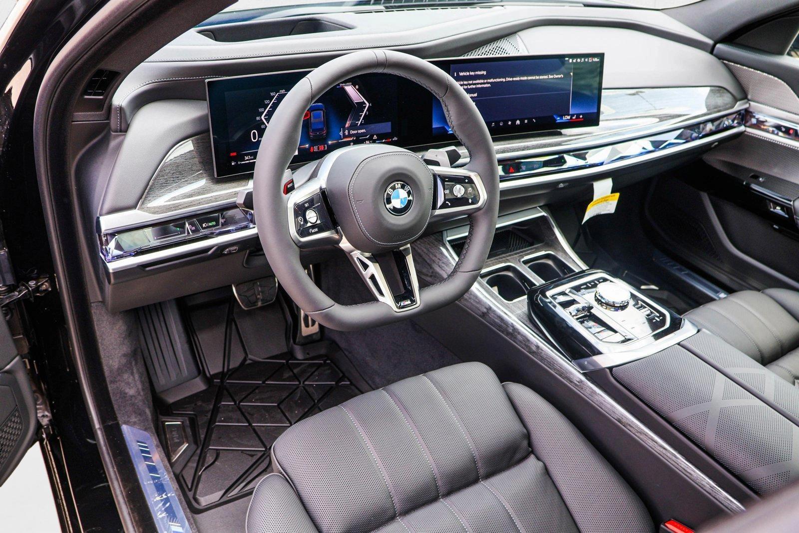 2025 BMW 7 Series 760i - Photo 10