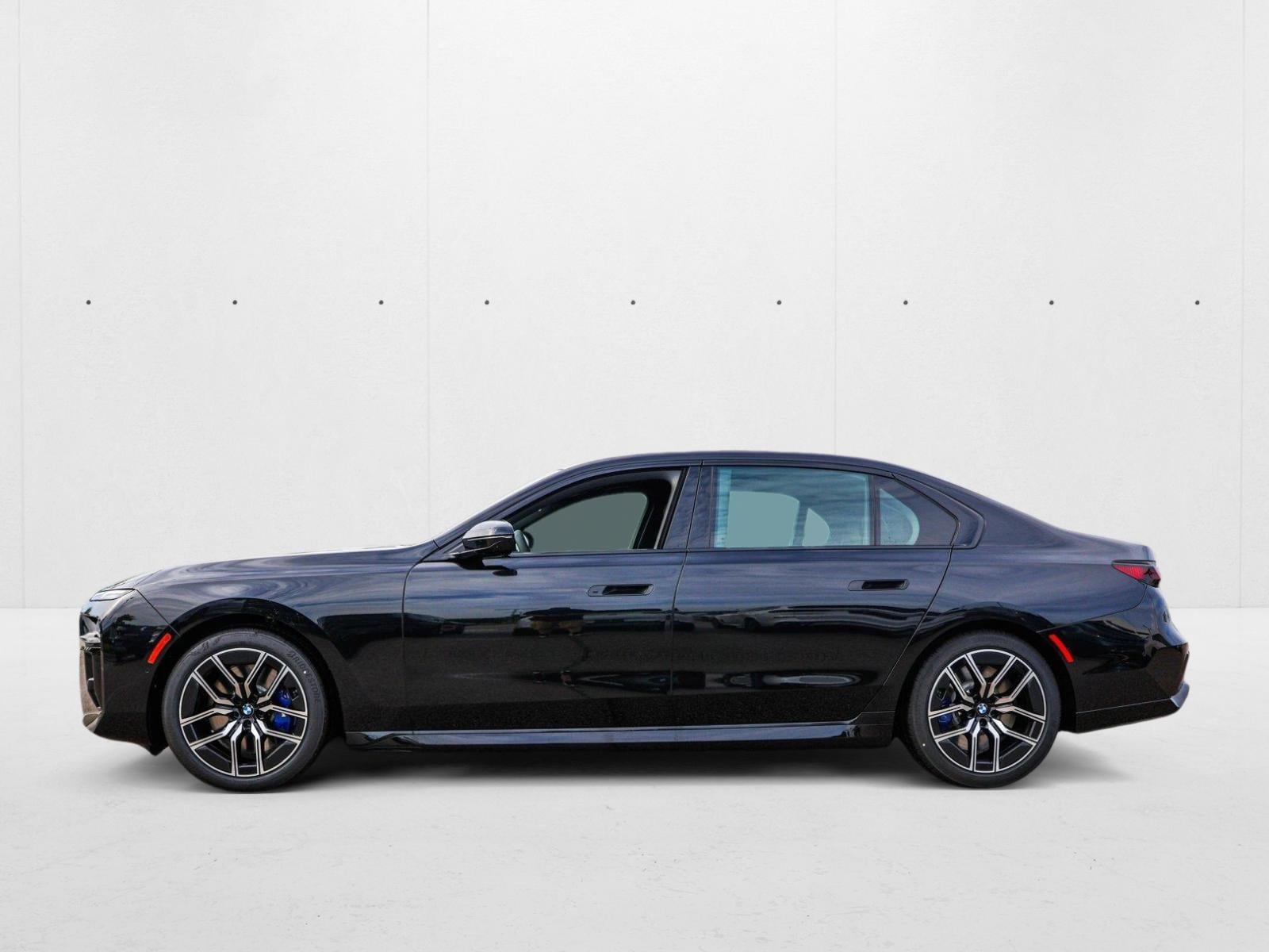 2025 BMW 7 Series 760i - Photo 8