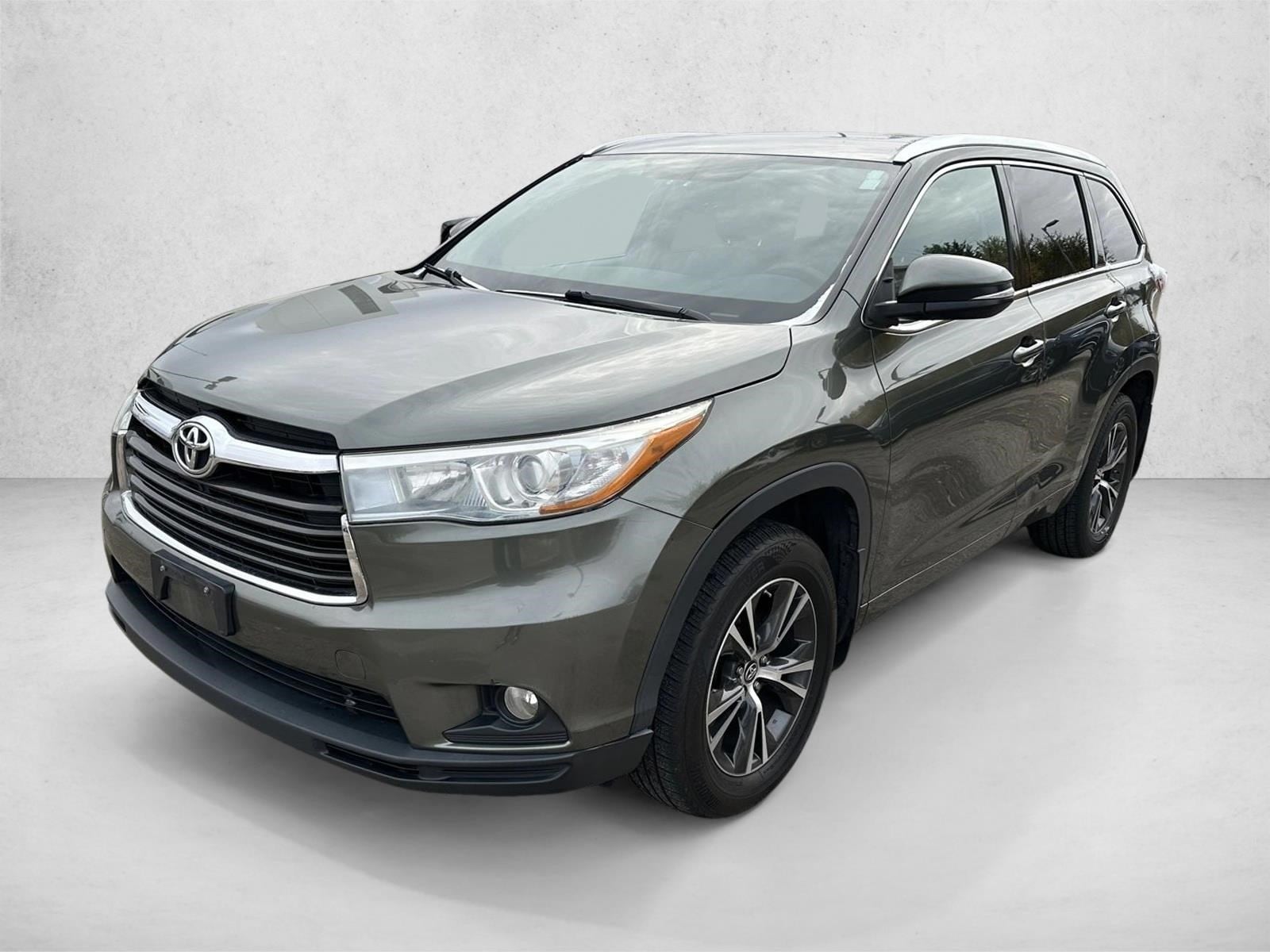 2016 Toyota Highlander XLE's photo