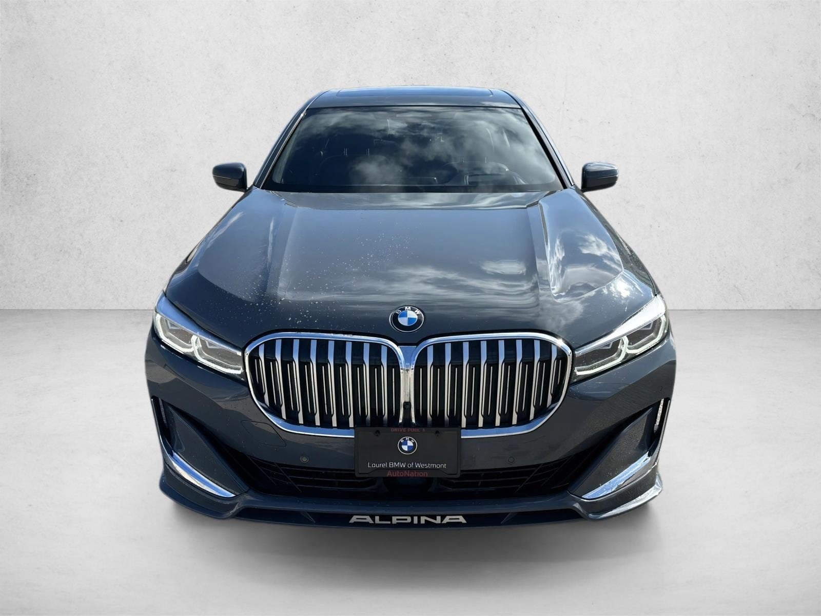 2022 BMW B7 - Image 2