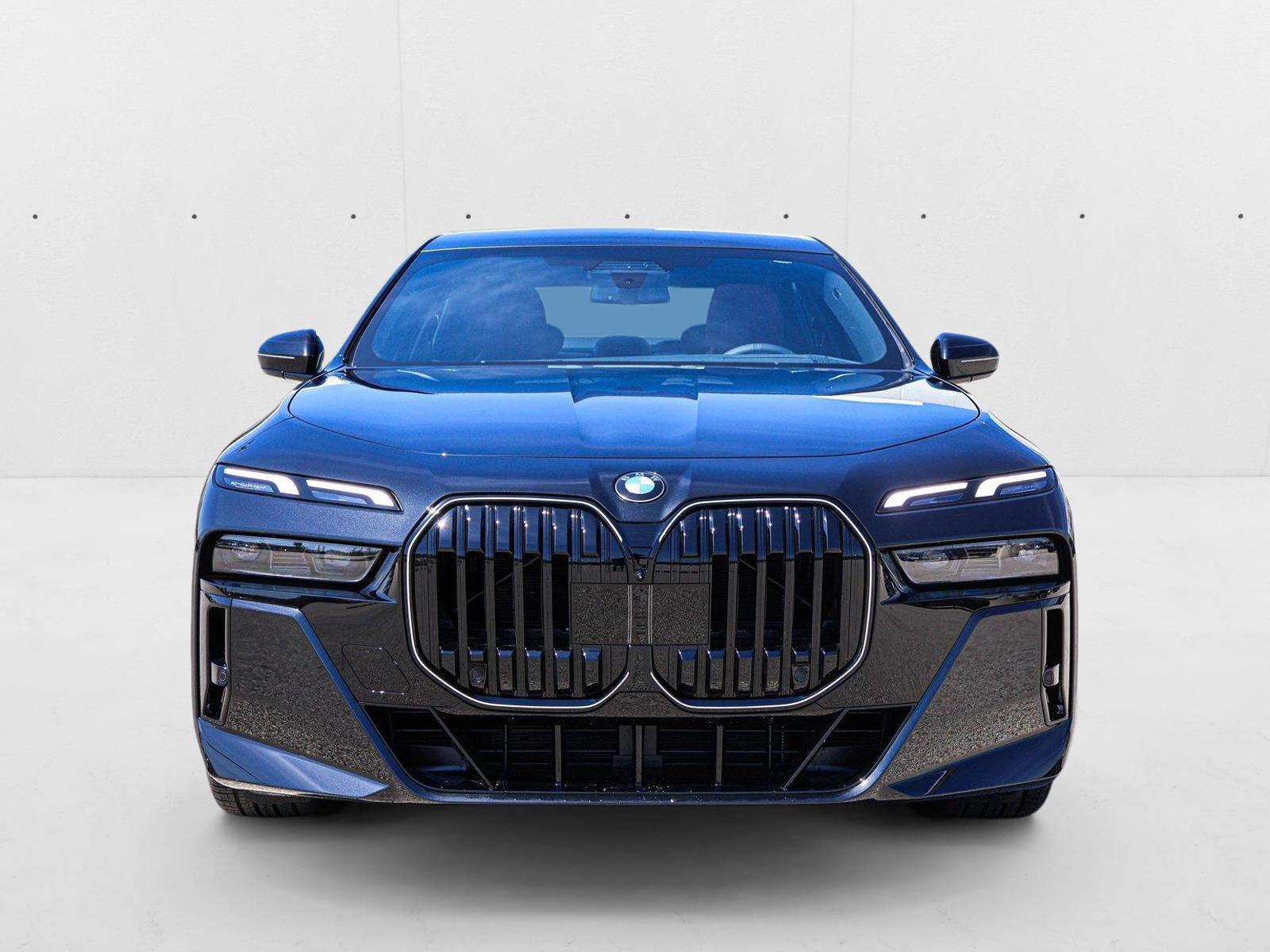 2025 BMW 7 Series 760i - Photo 2