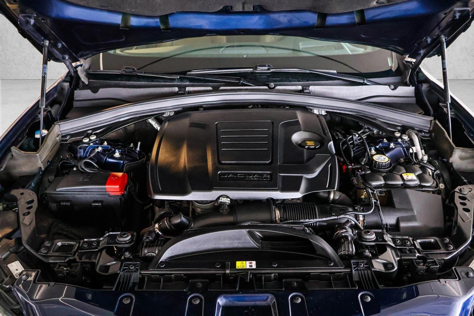 2023 JAGUAR F-PACE - Image 26