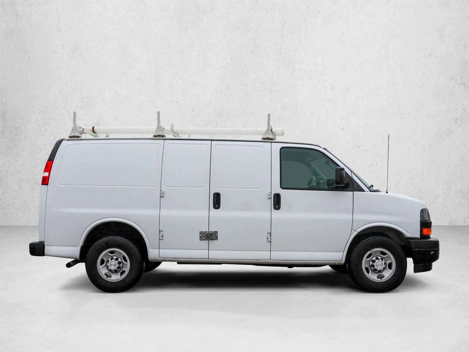2018 Chevrolet Express 2500 Work Cargo Van photo 4