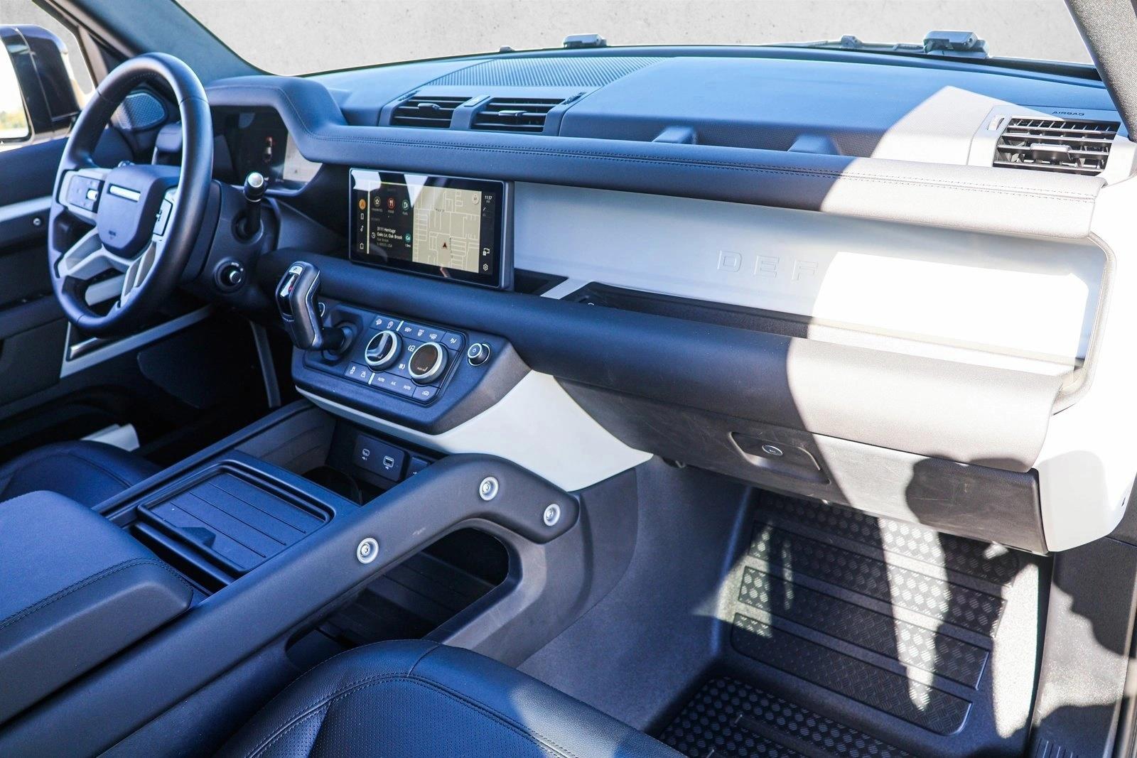 2024 LAND ROVER DEFENDER - Image 26