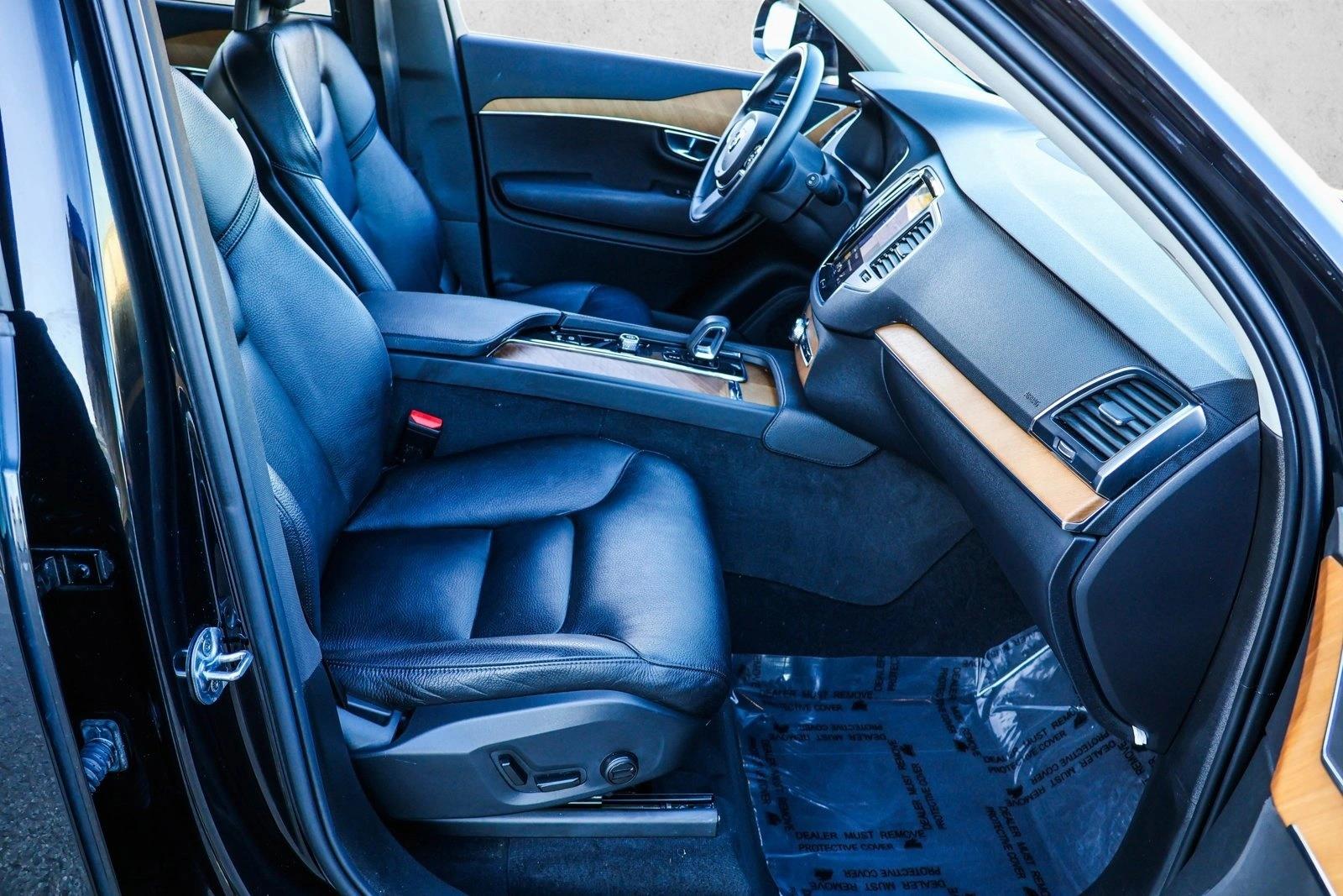 2022 VOLVO XC90 - Image 28