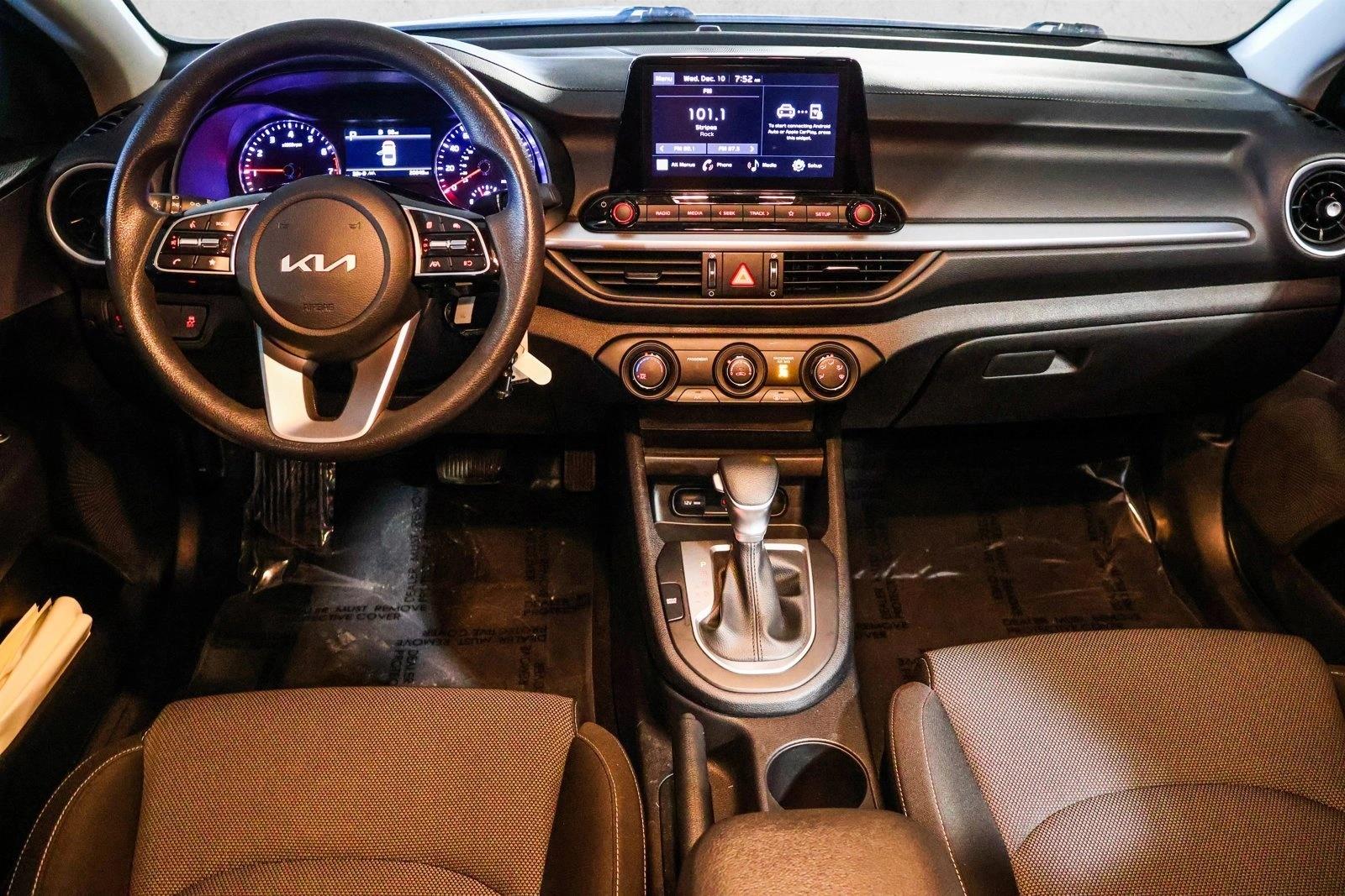 2024 KIA FORTE - Image 21