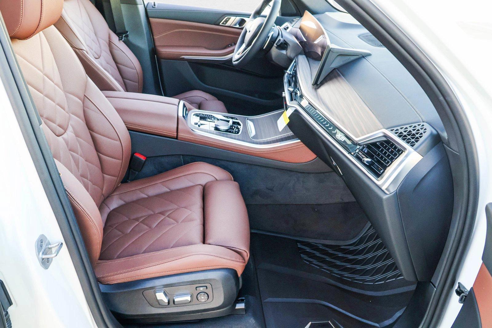 2025 BMW X5 - Image 25