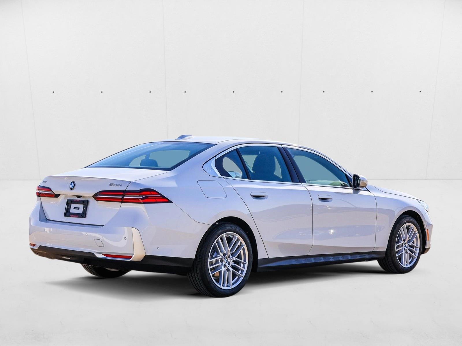 2025 BMW 530I - Image 5