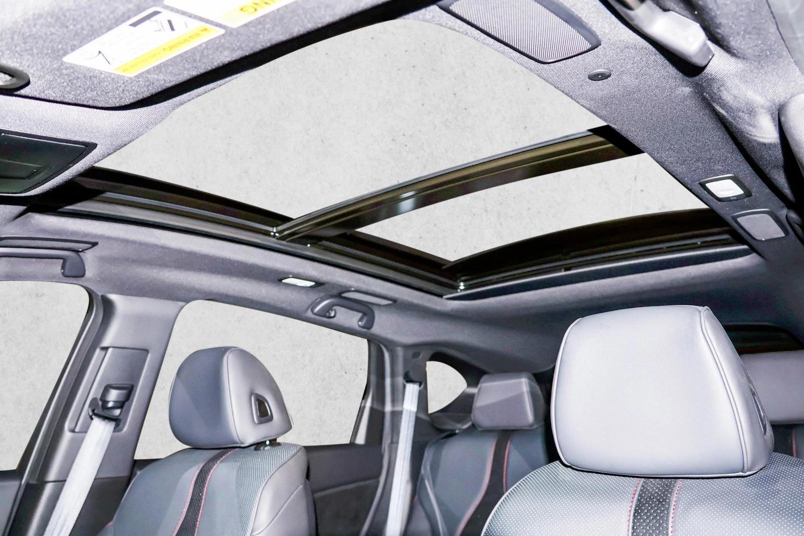 2025 ACURA RDX - Image 11