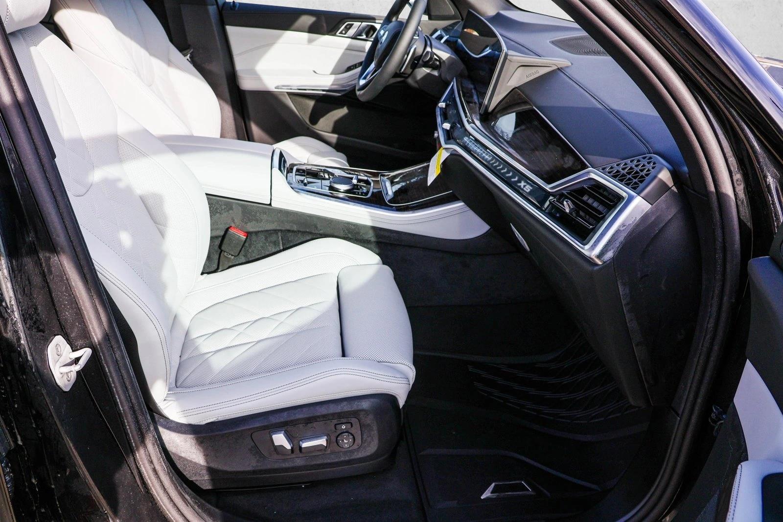 2025 BMW X5 - Image 24