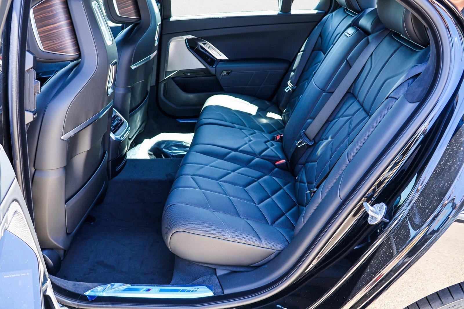 2025 BMW 7 Series 760i - Photo 20