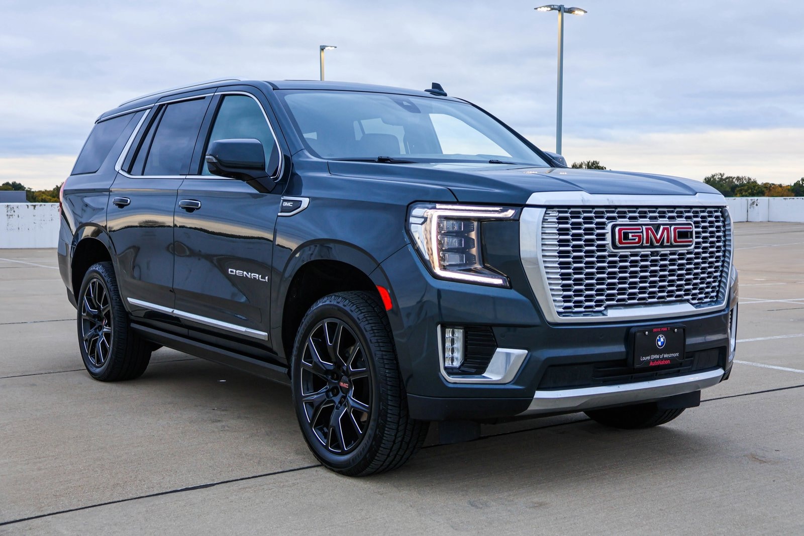 2021 GMC YUKON - Image 3