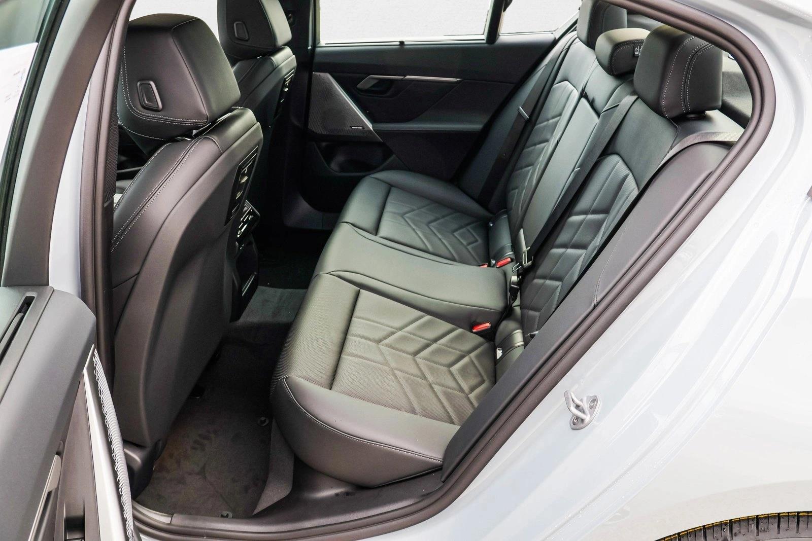 2025 BMW 530I - Image 19