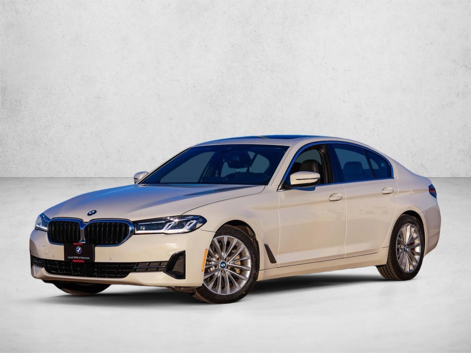 2022 BMW 5 Series 530i's photo