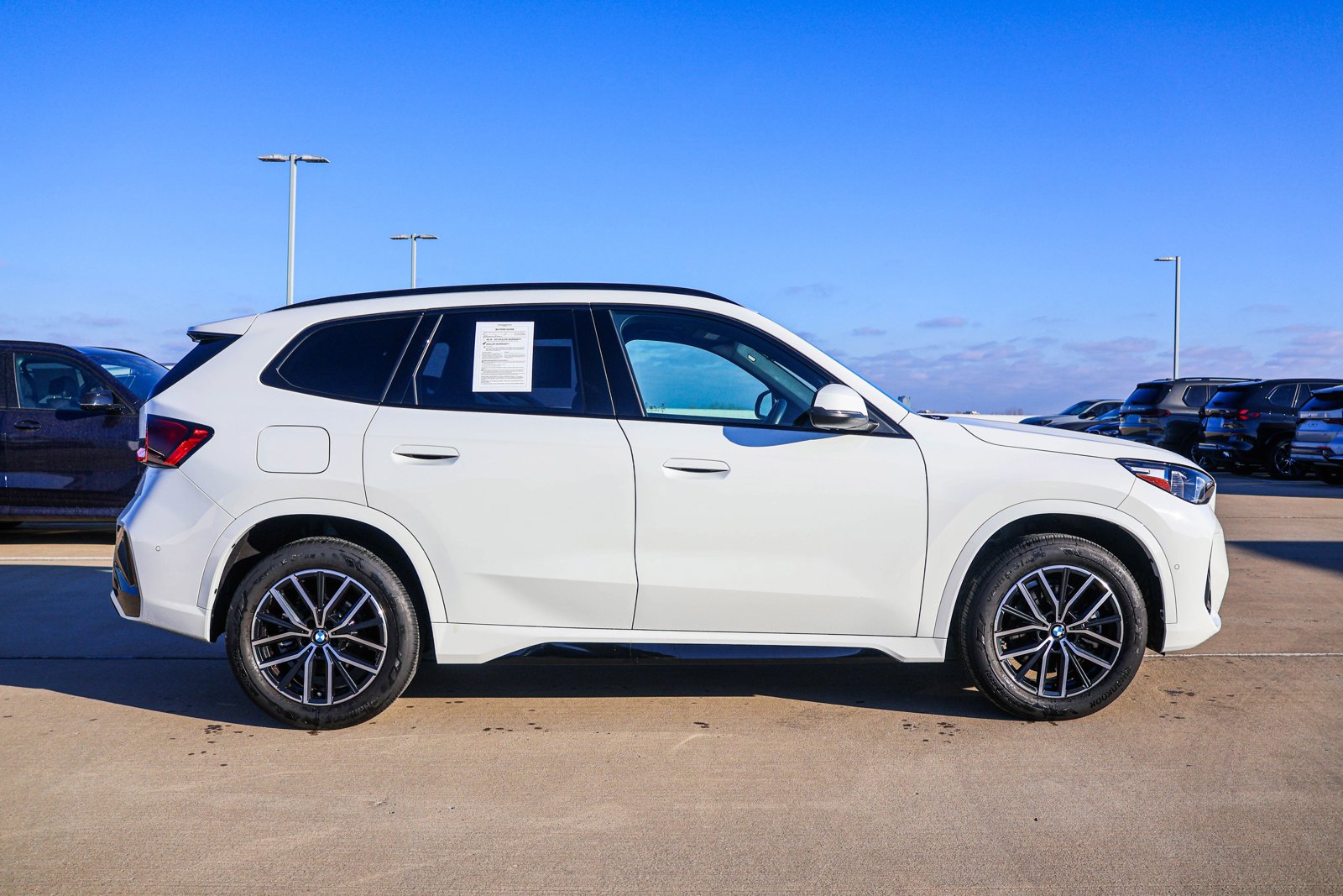 2025 BMW X1 - Image 4