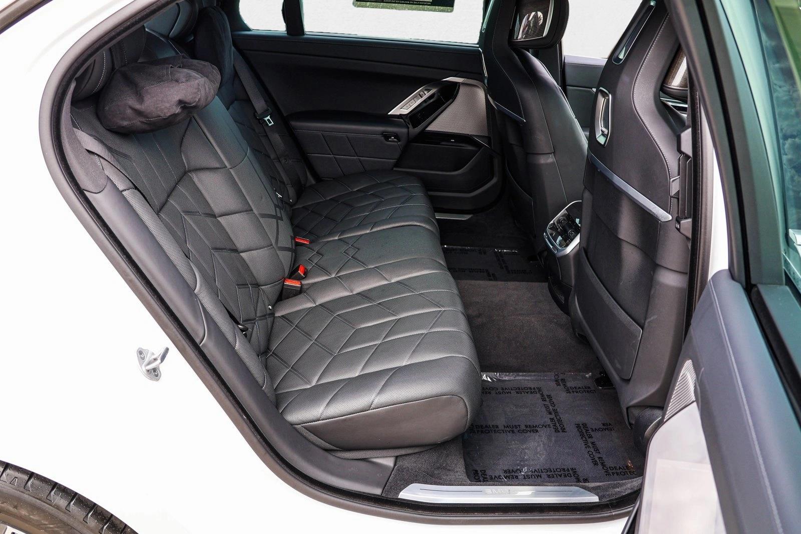 2024 BMW I7 - Image 26