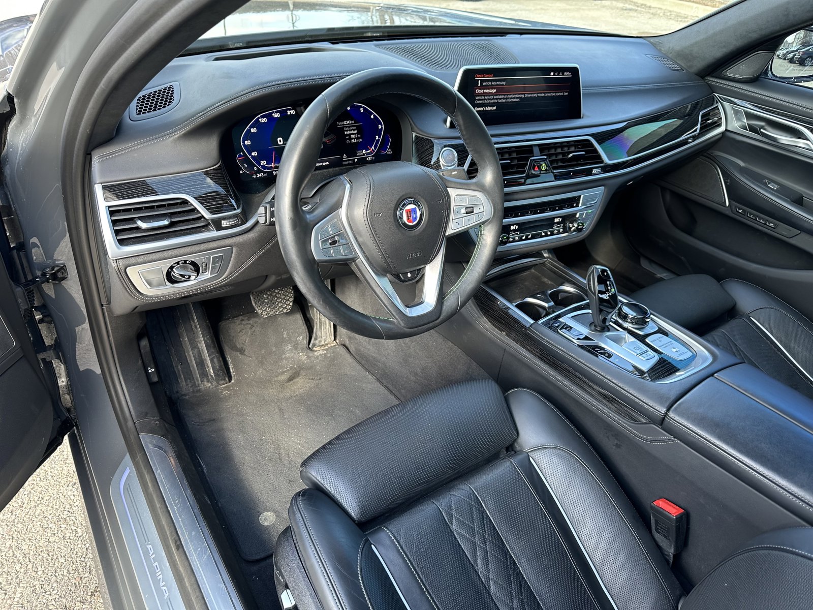 2022 BMW B7 - Image 9