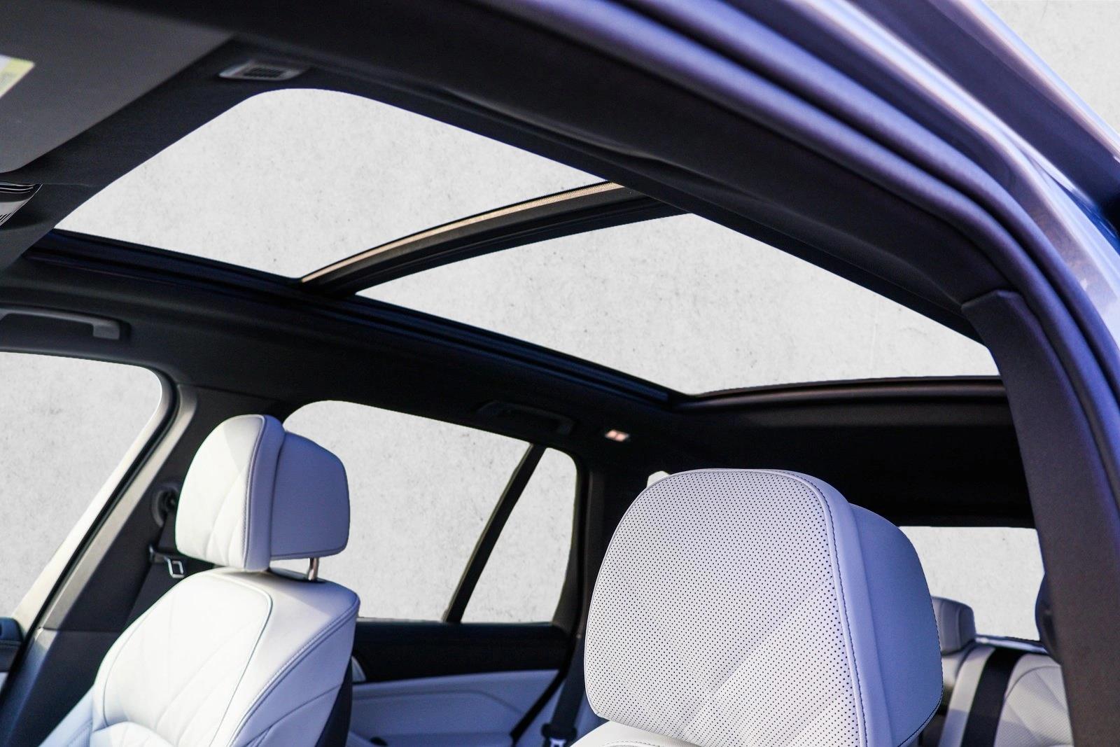 2025 BMW X5 - Image 11