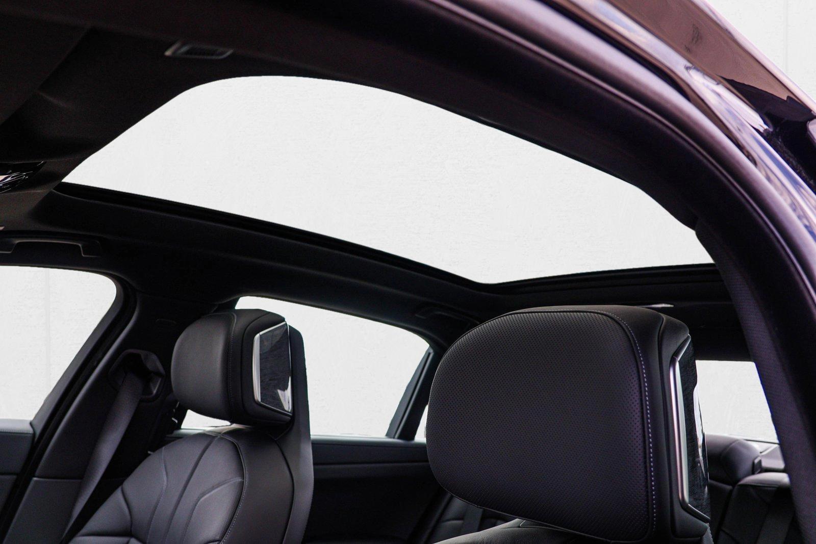 2025 BMW 7 Series 760i - Photo 11