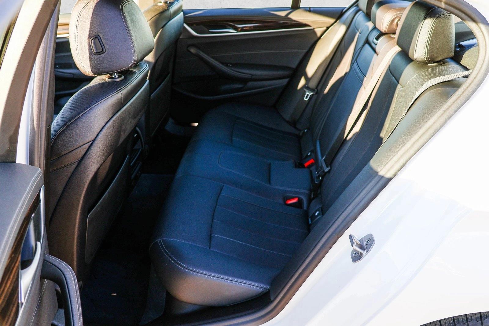 2022 BMW 530I - Image 23