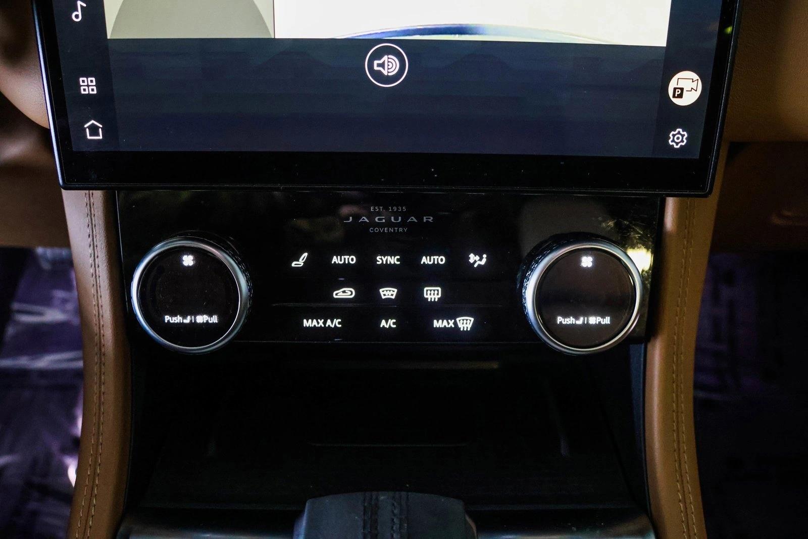 2023 JAGUAR F-PACE - Image 18