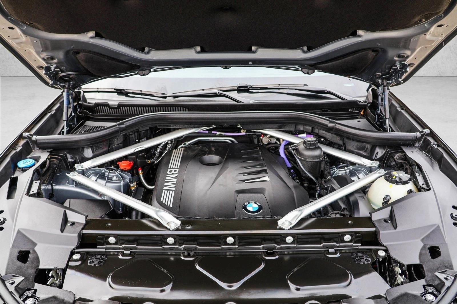 2025 BMW X5 - Image 29