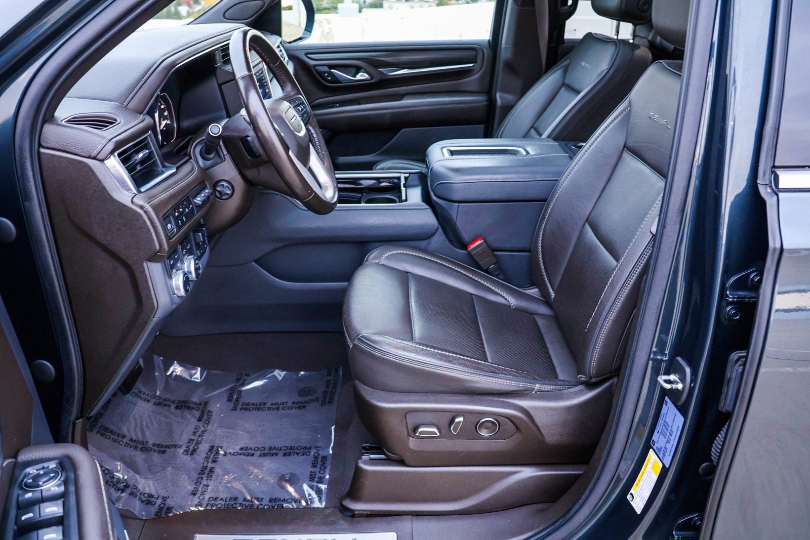 2021 GMC YUKON - Image 12